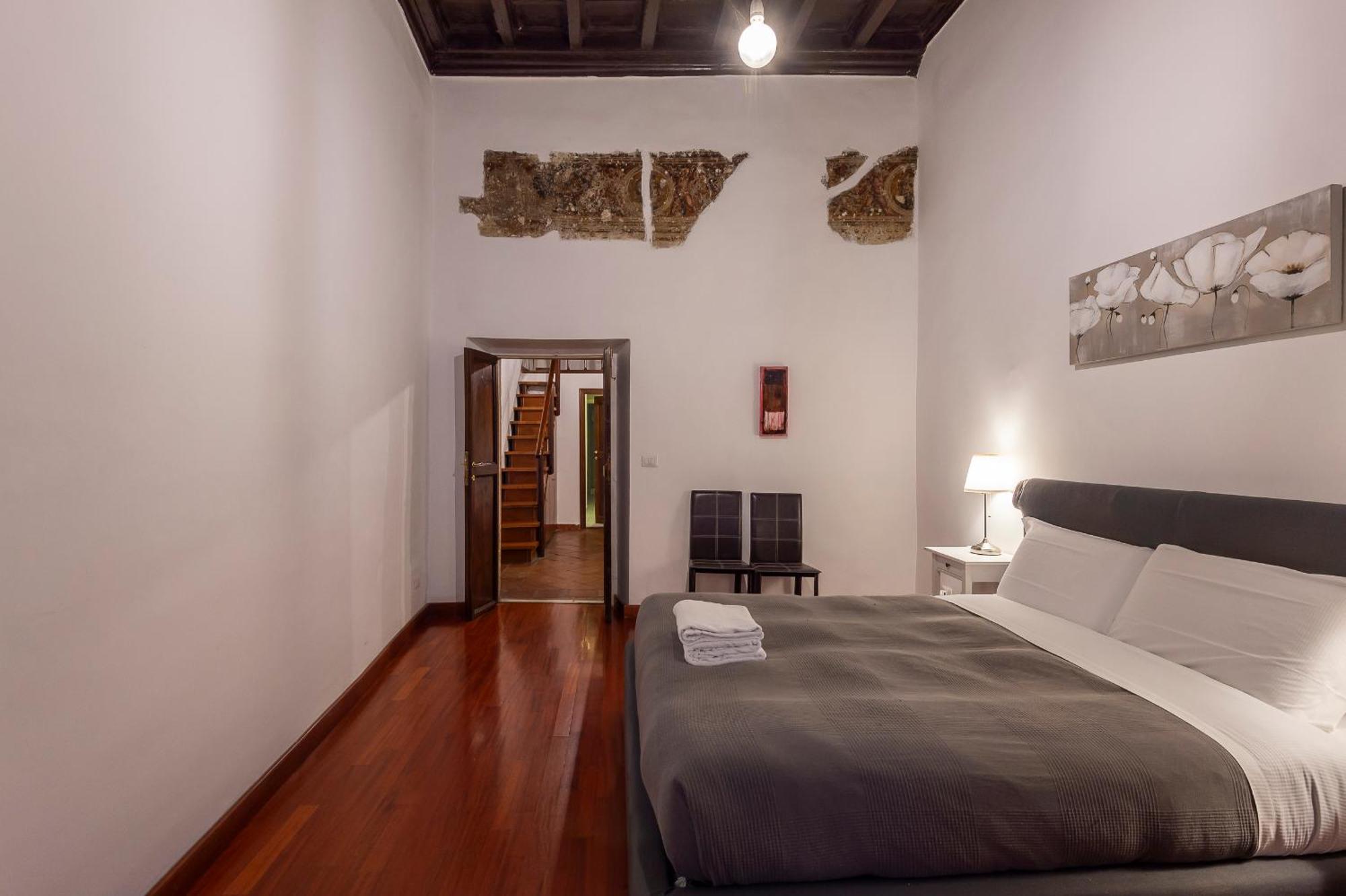 Piazza Navona Charming Large Apartment *