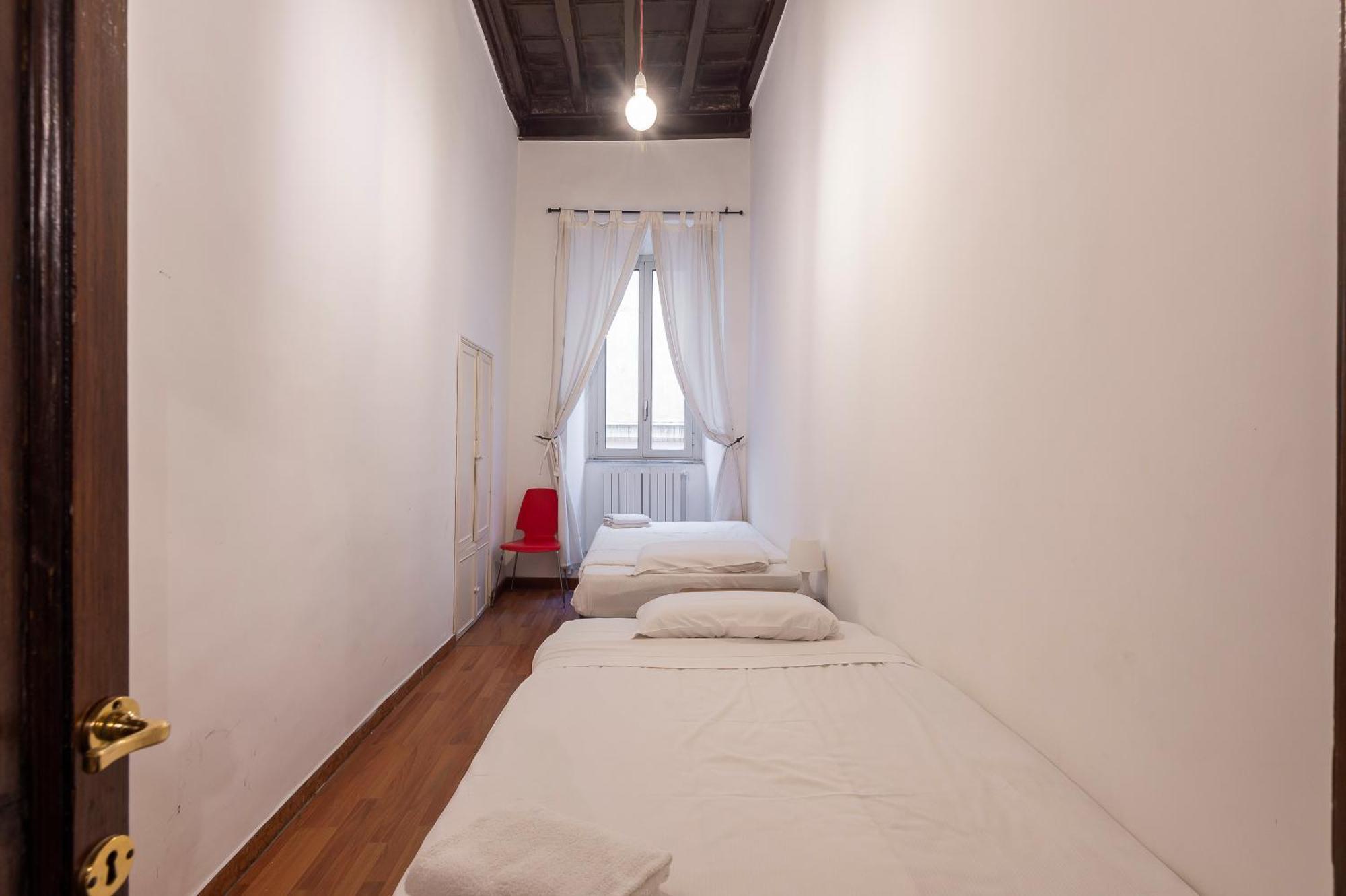 Piazza Navona Charming Large Apartment
